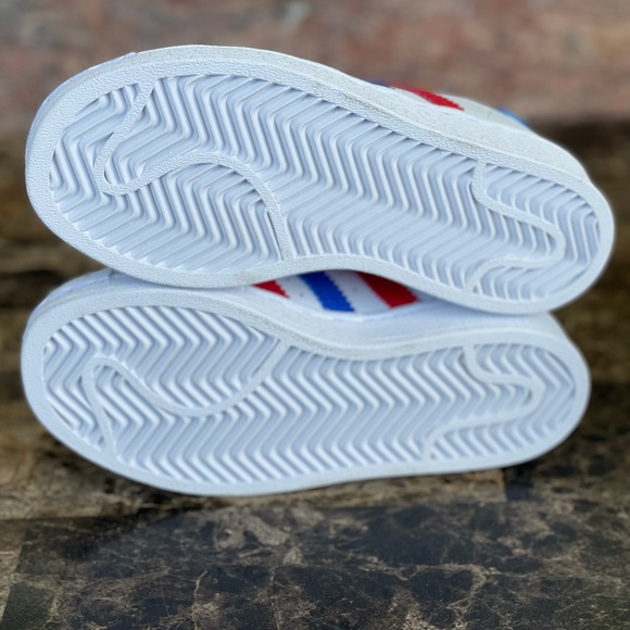 adidas Originals Little Kids Superstar sneakers - Picture 8 of 10